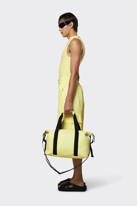 Hovedbilde Rains Weekendbag Small 18L, straw